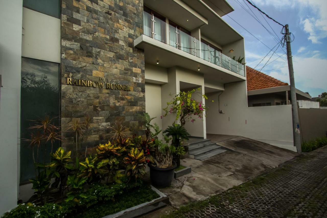Villa Rainbow Runner *