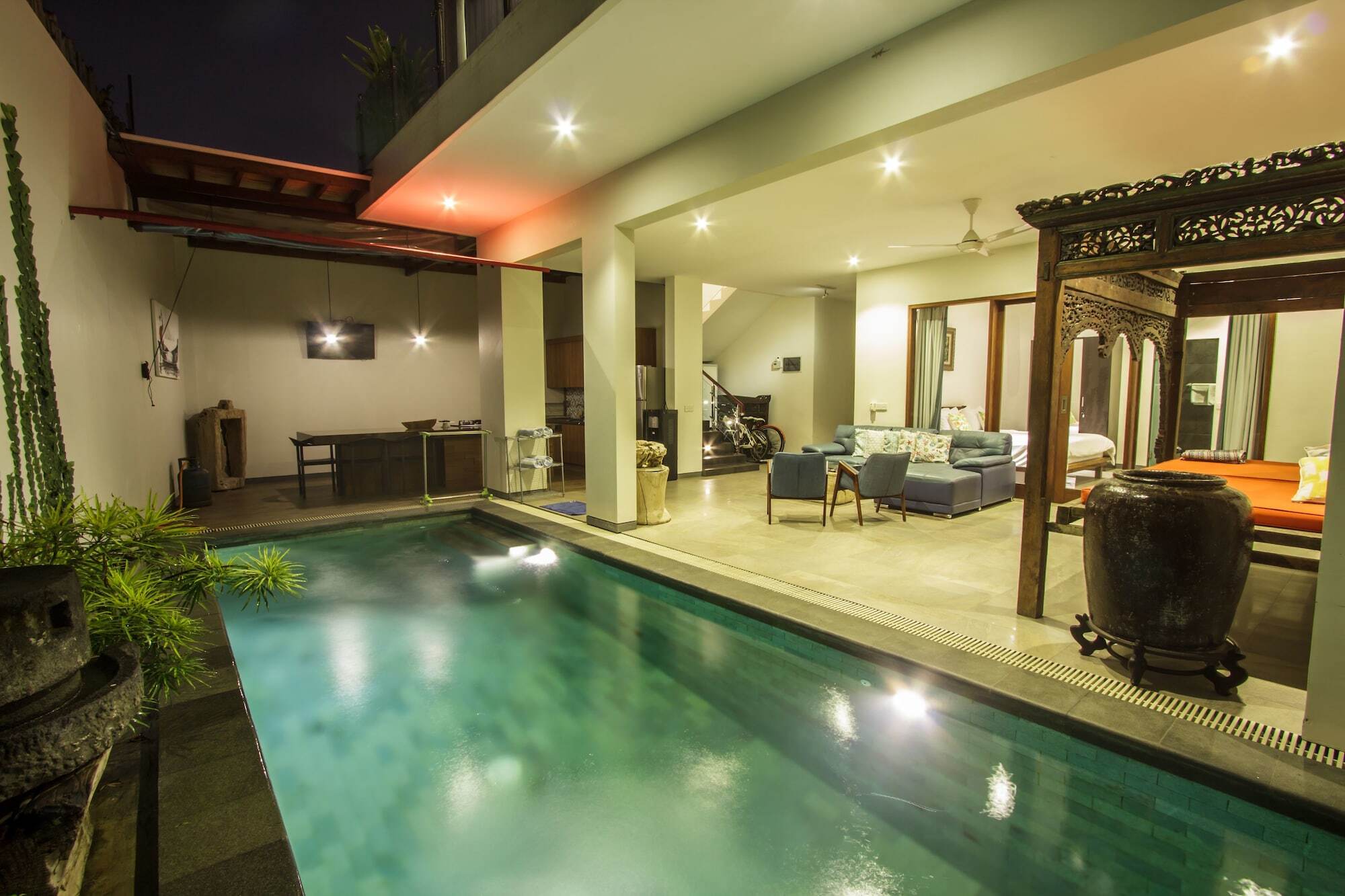 Rainbow Runner Villa Kuta (Bali)